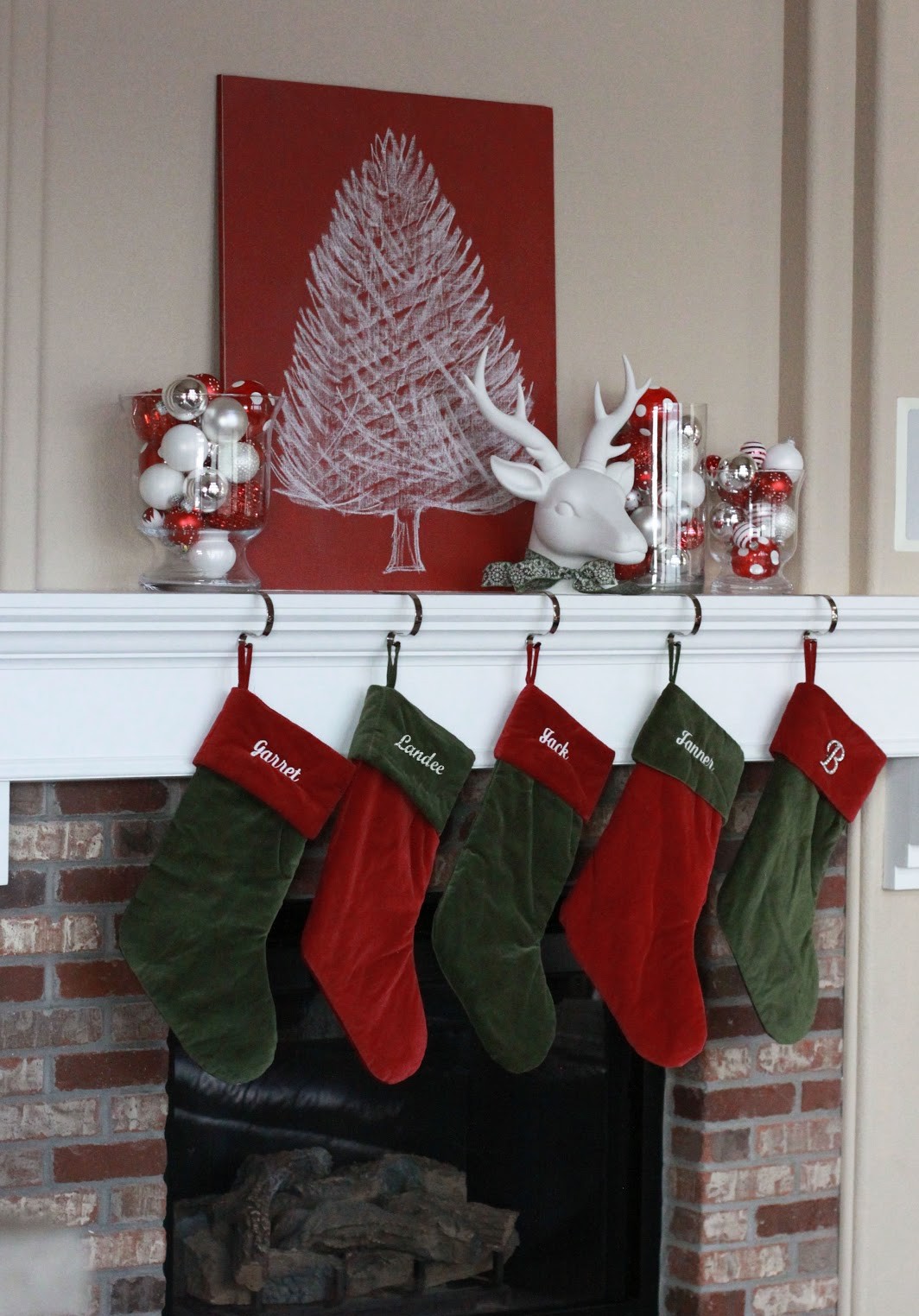 christmas mantel decorations decor decoration mantle stuff stockings magment