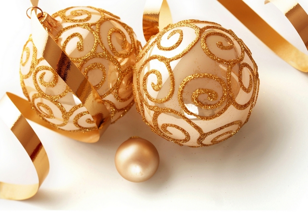 Gold Christmas Ornaments Pictures & Photos