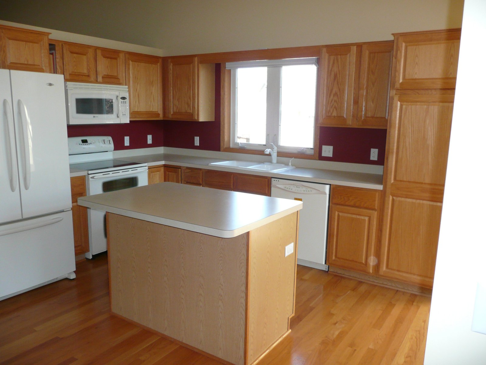 Kitchen Island Designs Pictures & Photos