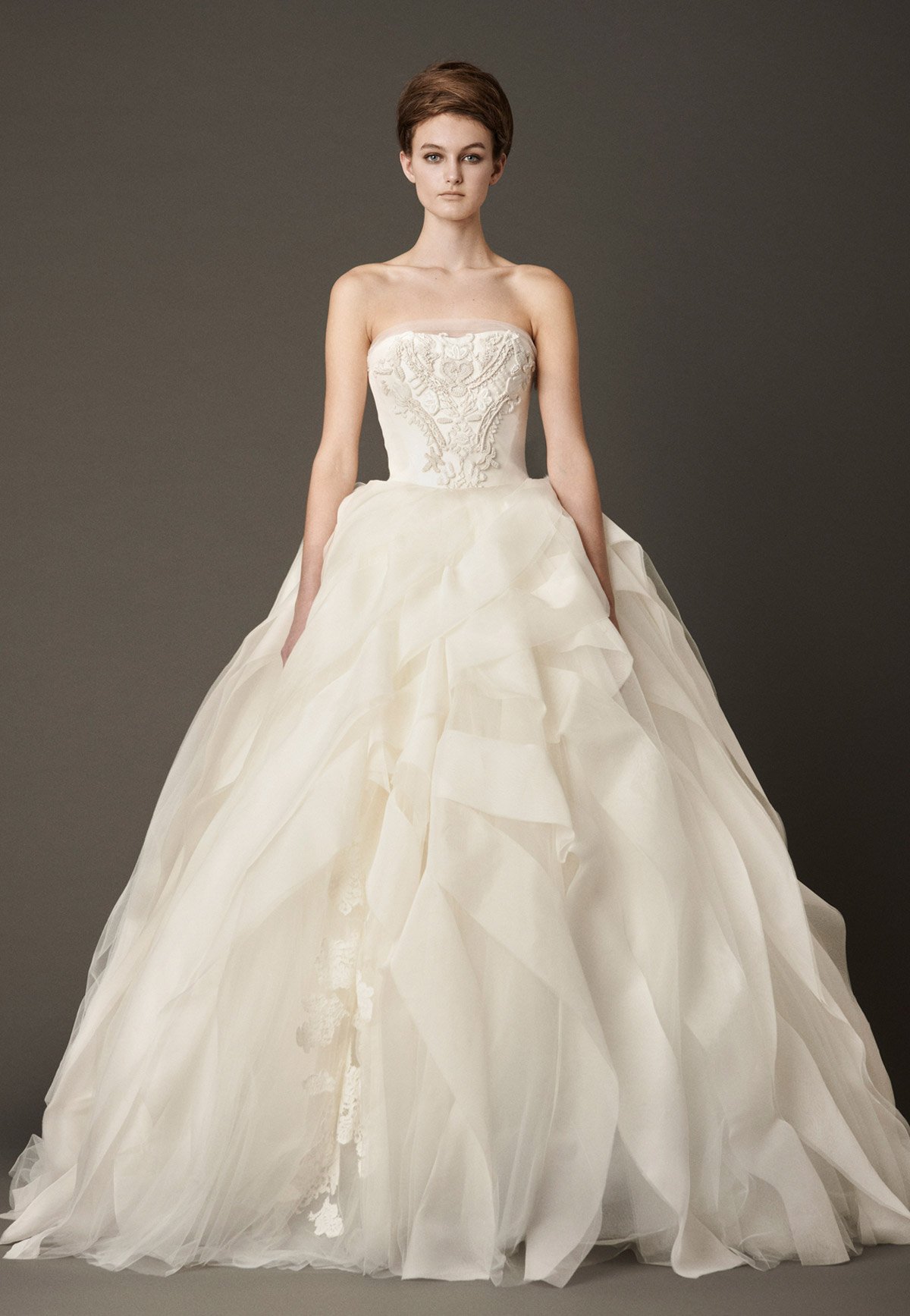 20 Inspired Winter Bridal Luxury Wedding Dresses - MagMent
