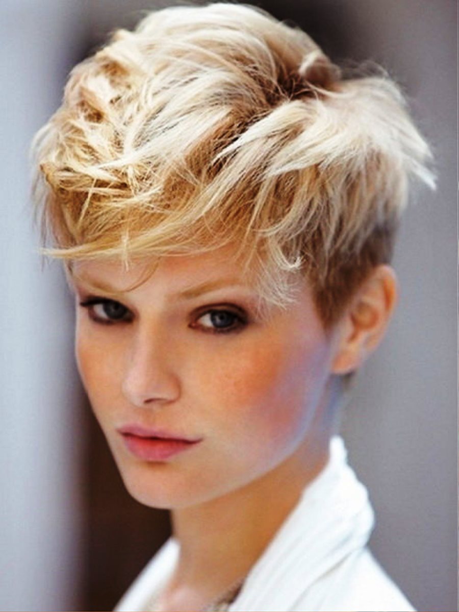20 Romantic Messy Hairstyles with Pictures - MagMent