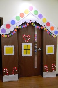 25 Christmas Decorations Classroom Ideas - MagMent