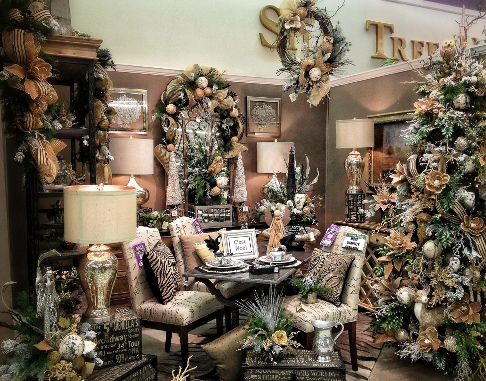 25 Burlap Christmas Tree Decorations Ideas - MagMent