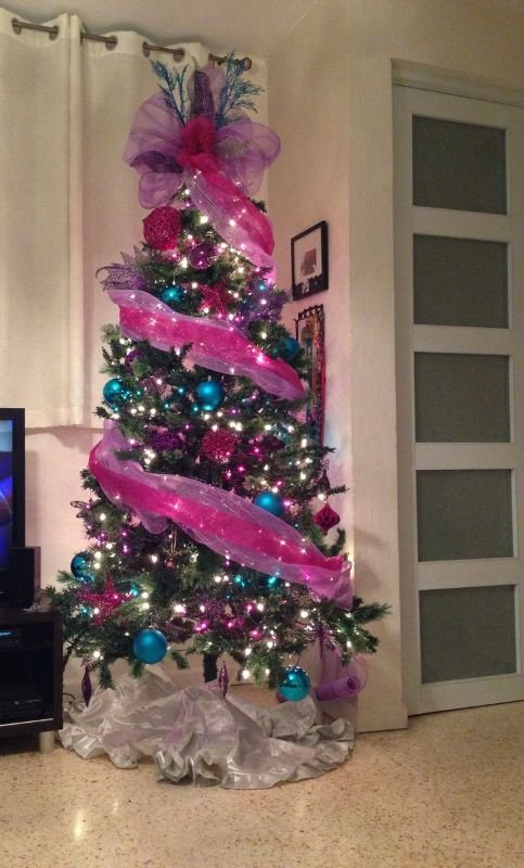 25 Girly Christmas Tree Decorations For Girls Room - MagMent