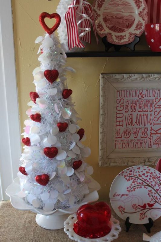 25 Amazing Dollar Tree Valentines Decorations Ideas - MagMent